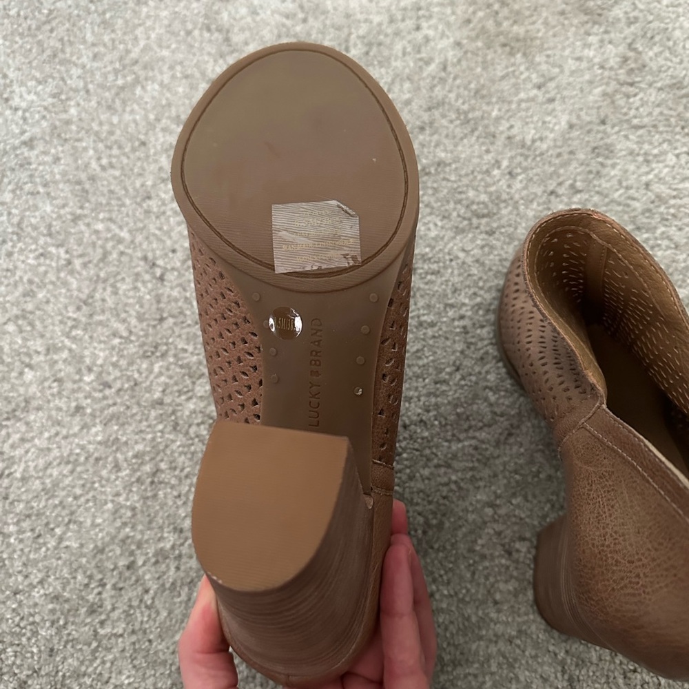 NEW! Lucky Brand Brown Leather Open Toe Booties Size 8.5 - Picture 4 of 5